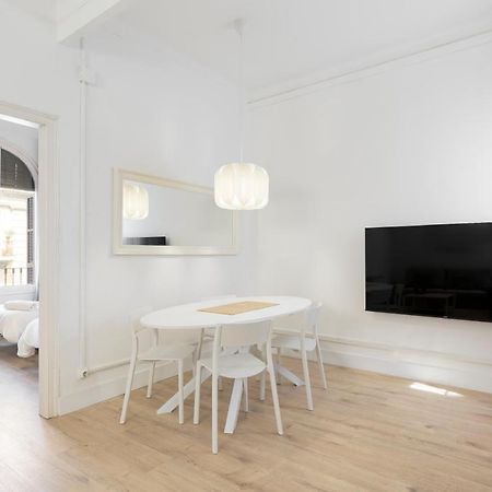Suites4Days Gaudi Eixample Barcelona Exterior photo