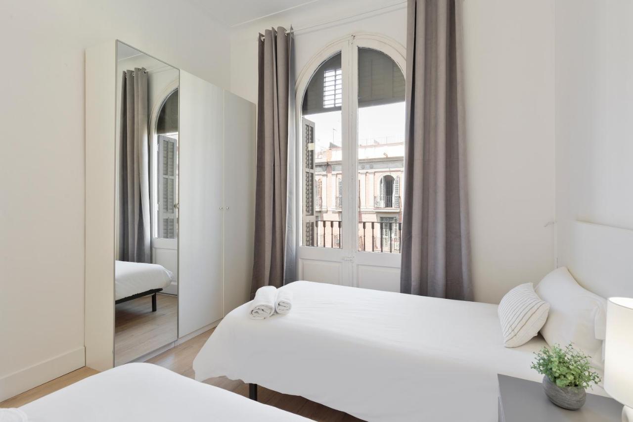 Suites4Days Gaudi Eixample Barcelona Exterior photo