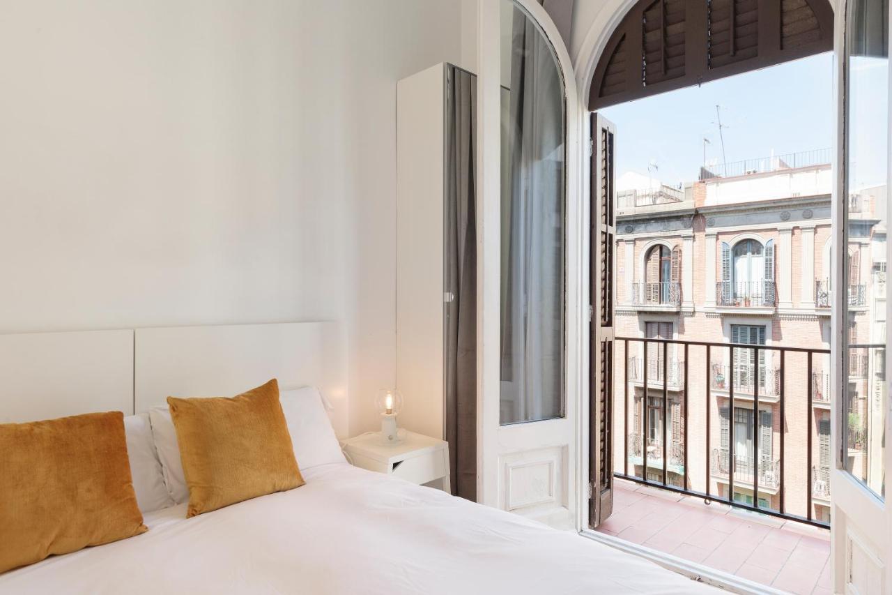 Suites4Days Gaudi Eixample Barcelona Exterior photo