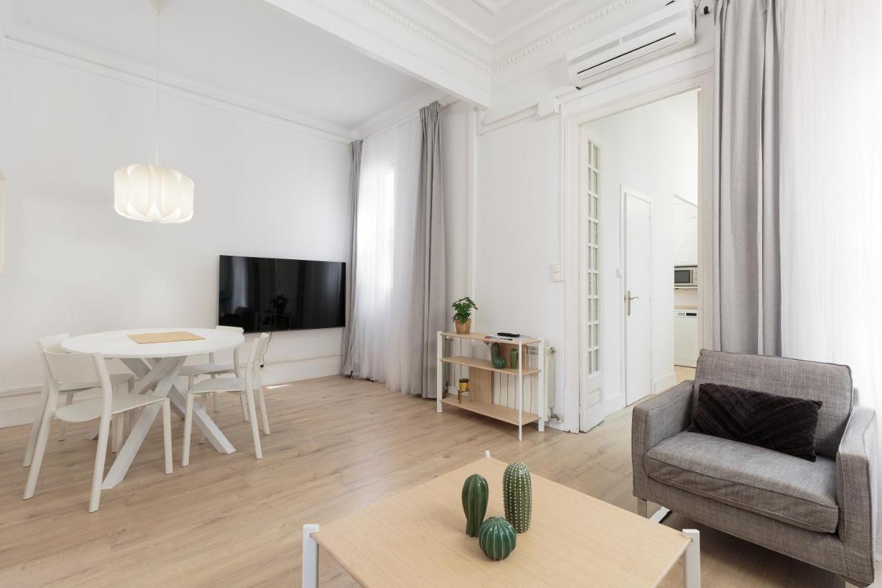 Suites4Days Gaudi Eixample Barcelona Exterior photo
