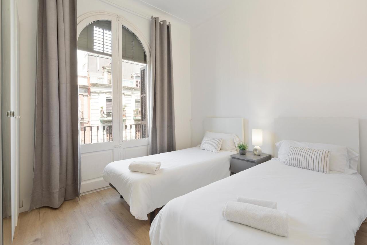 Suites4Days Gaudi Eixample Barcelona Exterior photo