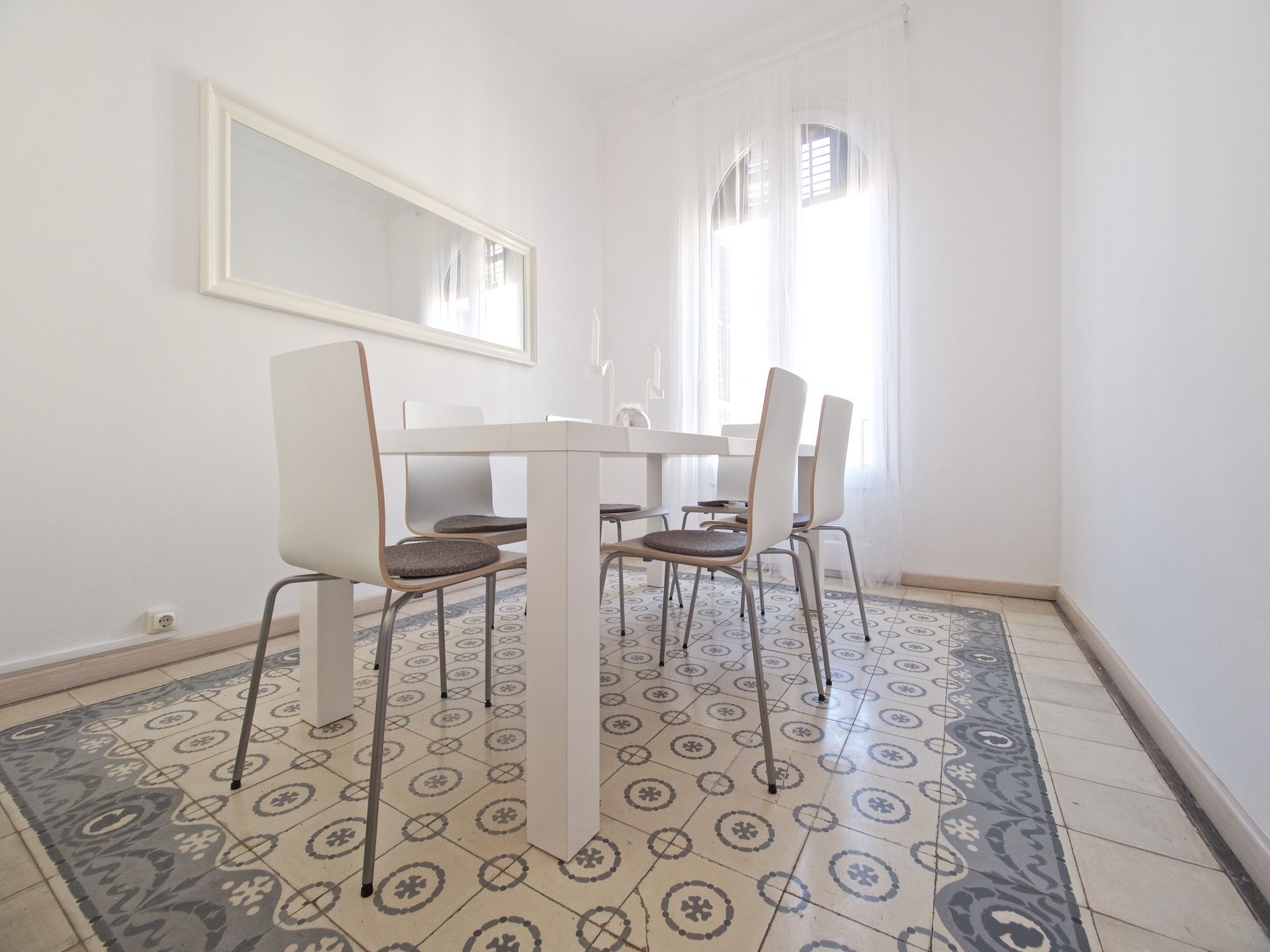 Suites4Days Gaudi Eixample Barcelona Exterior photo